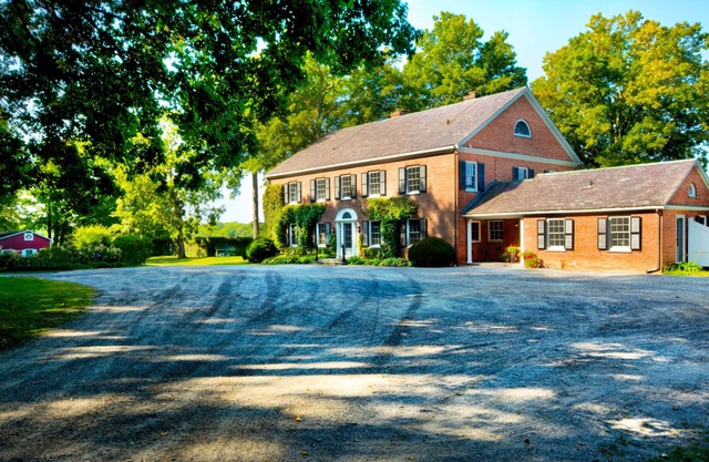 176 Hektar großes Privatgrundstück und historisches Bauernhaus am Ufer des Lake Champlain