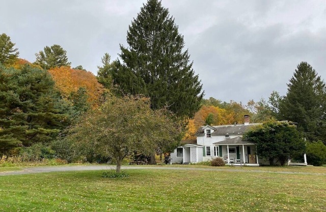 1789 Shaker Farmhouse in Berkshires/Hudson Valley