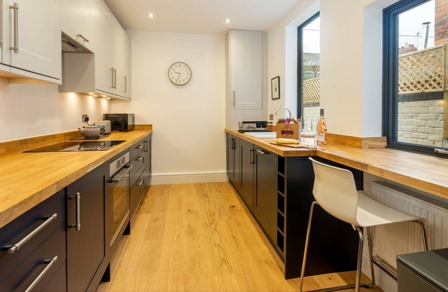 18 Hambleton Terrace - sleeps 4 guests in 2 bedrooms