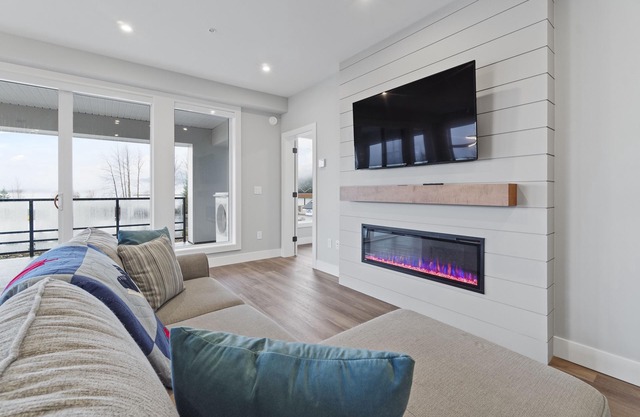 180 Degree Water Views | New 2 BR