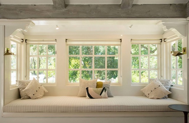 1800 Farmhouse at Picturesque Vineyard