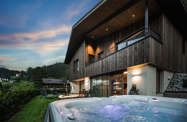 181 Amie Chalet