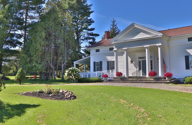 1819 House - Unique Group Friendly 6 bdrm/6 bath Close to Cooperstown Dreams Pk