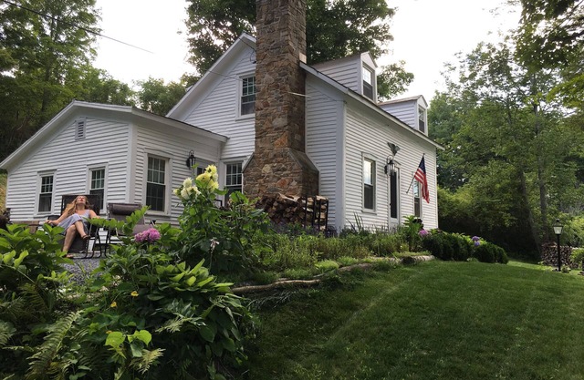 1828 Vermont Cottage Füße von der berühmten Battenkill Fluss