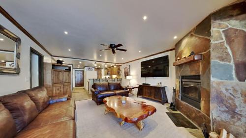 1849 Condos 103 home