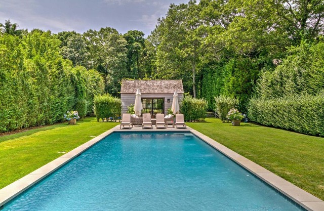 1890s East Hampton Farmhouse in Amagansett Area!