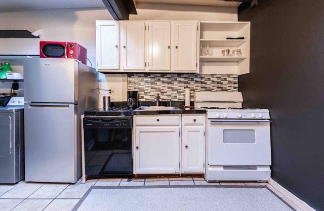 1918 Duplex with Character City Center