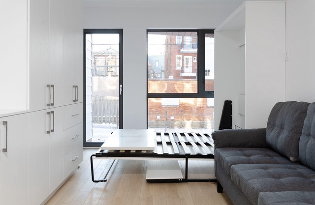 #192 Lovely & Modern Studio With Balcony
