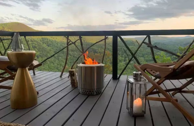 1920s "Golden Age" Cabin w/ Breathtaking Views!