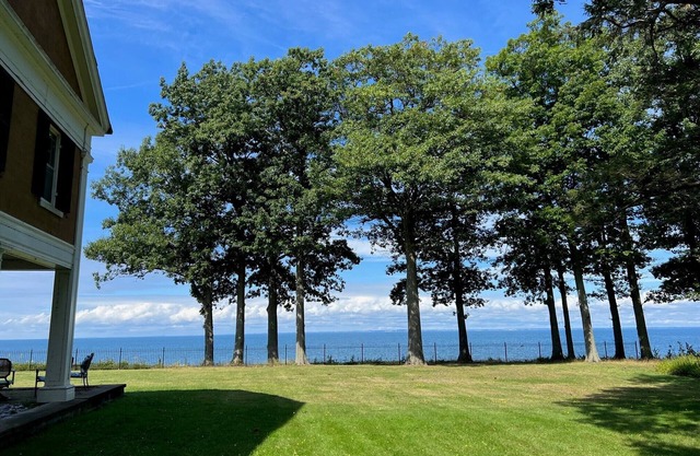 1920s lakefront estate