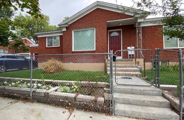 1949 Sweet Sage House, CLOSE to Airport, Temple and Highway
