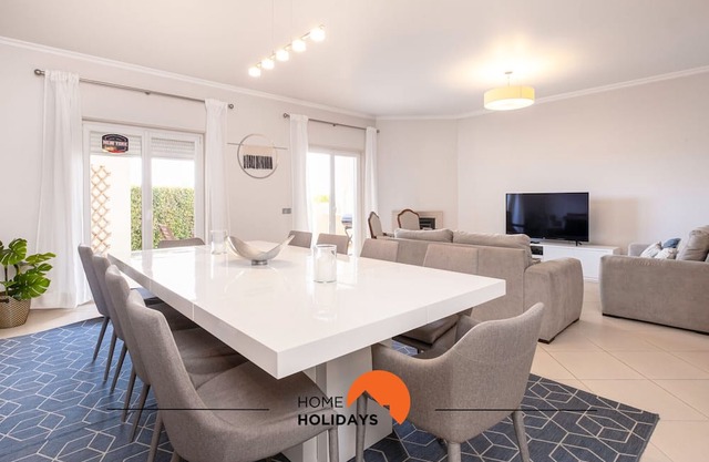 #196 Beach & Golf by Home Holidays
