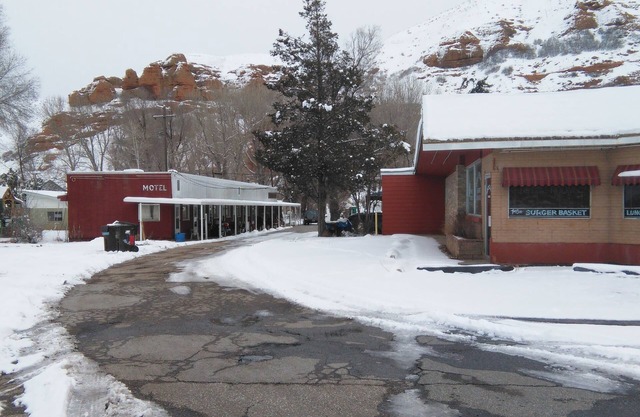 Motel am Straßenrand der 1960er Jahre in den Bergen, Summit County, Utah, in der Nähe von Park City