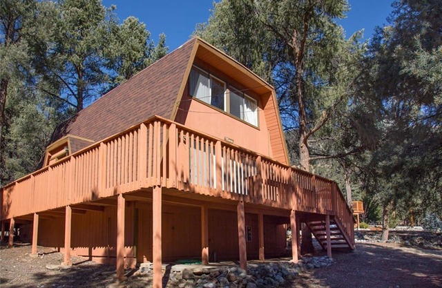 1970er Gambrel Hütte im Los Padres National Forest
