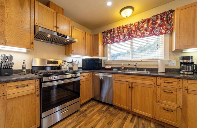 19A Johnny Redwood Suite at the Meadow Site