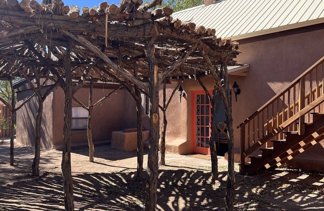 19th Century casita & historical little town for the whole family! -sleeps 6