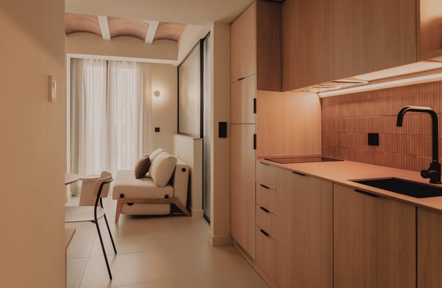 1A | Premier Apartment by Pau Suites