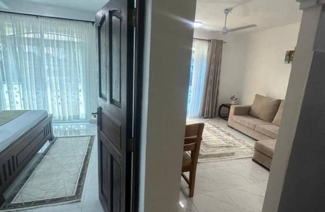 1BD Malindi: 15 Min Walk Beach