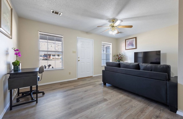 1bed 1 bath kitchen to relax and rest your head