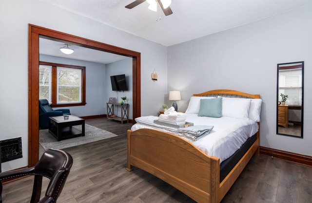 1bed/1bath with laundry in Princeton Heights