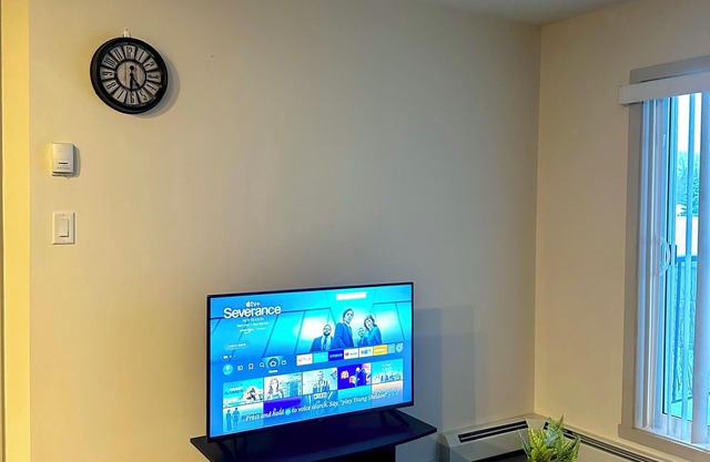 1Bed Blue House high rise condo| Manning Area