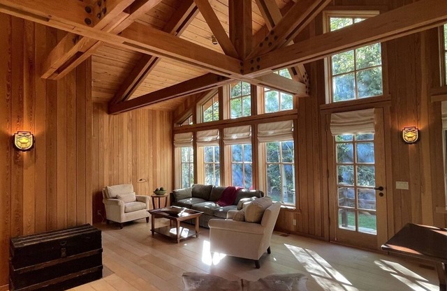 1Bedroom With 3 Bunk Beds + A Pull Out Sofa Bed