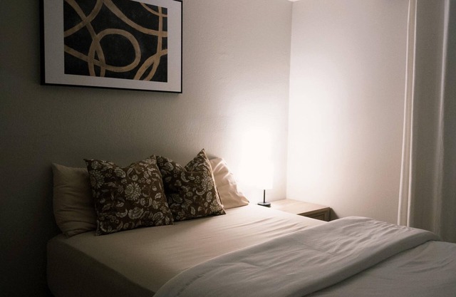 1bedroom Guest suite with separate entrance and exit , full kitchen
