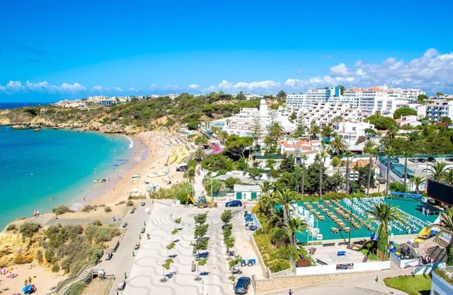 1BR Apartment w/Kitchenette: Praia da Oura's Coastal Gem! Parking | 2 Units