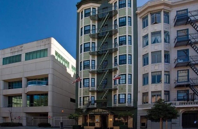 1br Condo Performing Arts Venues Galore!