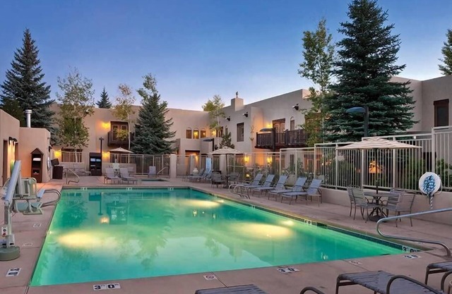 1br Cozy Pueblo Style Condo w/ Stunning Views