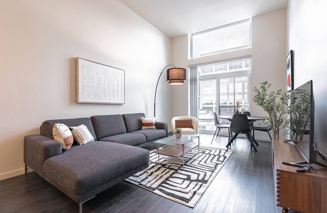 Sophari's 1BR + Den | Cozy Bellevue Apartment