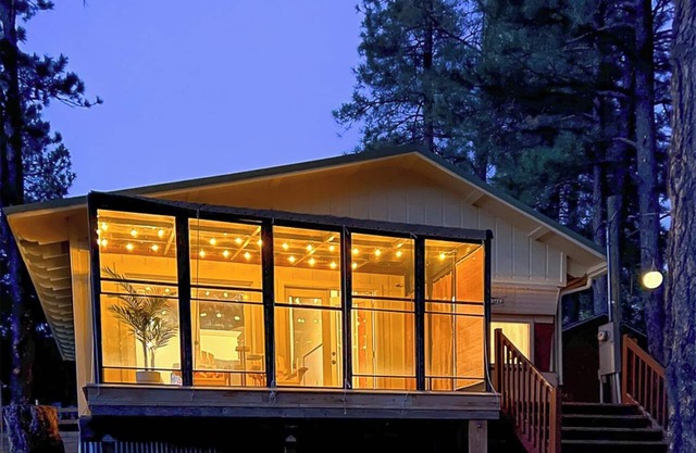 1Br Hidden Gem overlooking Wetland Dog Friendly