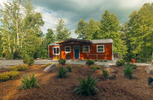 Red River Gorge Cabin w/Hot Tub & Fire Pit