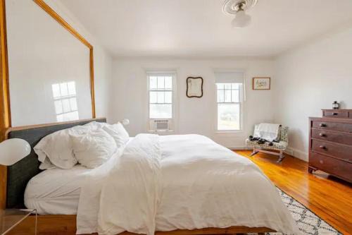 1BR Hudson Apartment 3Min Walk To Warren St For Two