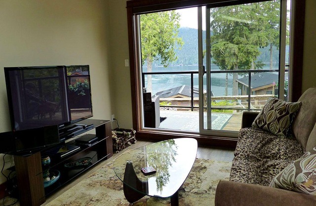 1BR - Ocean View - Pet Friendly - Sleeps 4