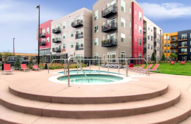 1BR RiNo Apt w/Private Garage
