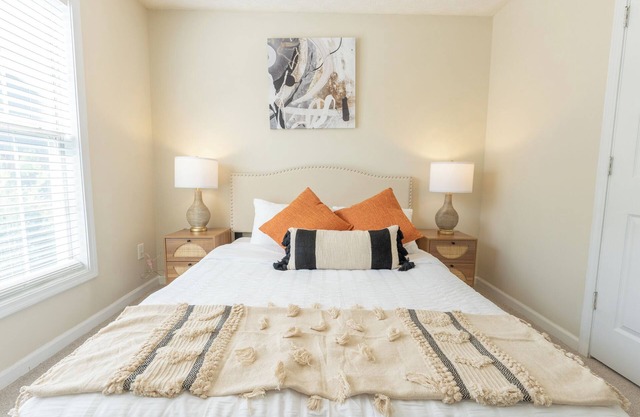 1st Floor BR｜Pet-Friendly｜Garage Access｜Perfect for Family ｜Flex-Lease #41832