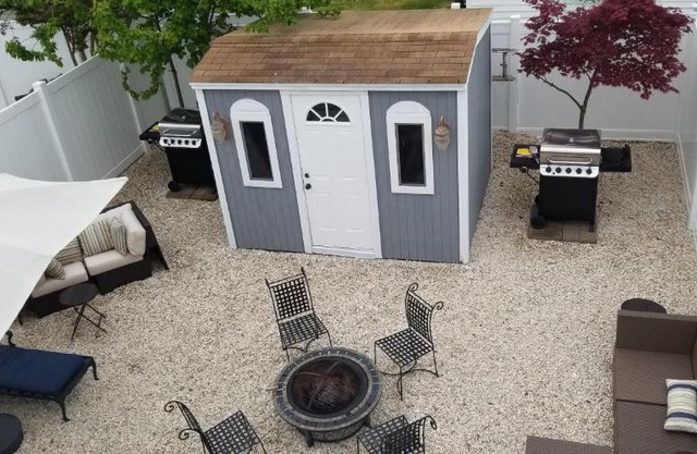 1st floor cottage! One Block to Beach, Convention Center and Wildwood Crest!