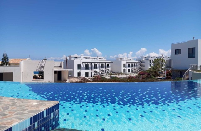 2+1 Penthouse Aqua Marine with large roof terrace with sea and mountain views