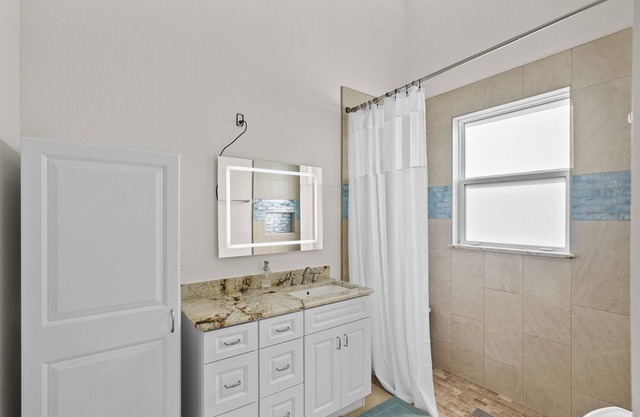 2/1 with Loft Riverside Retreat for Remote Workers- Pet Friendly in Fort Pierce