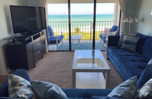 2/2 oceanview condo on N. Hutchinson Island between Fort Pierce and Vero Beach