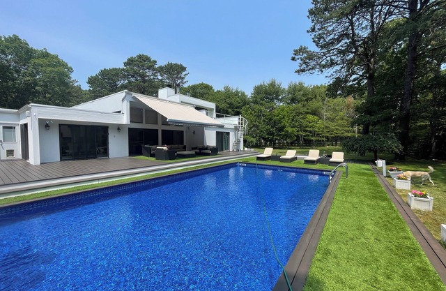 2 Acres Gated Estate W/Pool,Hot Tub, Tennis, Basketball, Garden, Beach, Dog OK