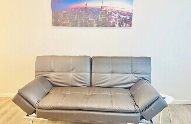 2 Bd, 2.5 Baths, Sleeps 5/C8