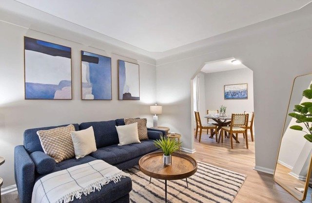 2 BD Home Fast Wi-Fi Wyandotte/Detroit River