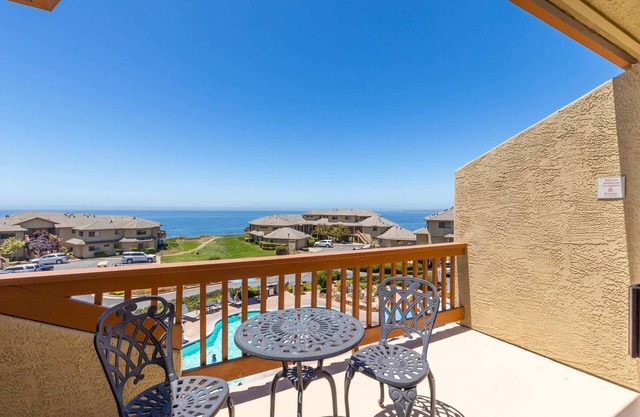 2 BD - Ocean Views at Seascape Resort!