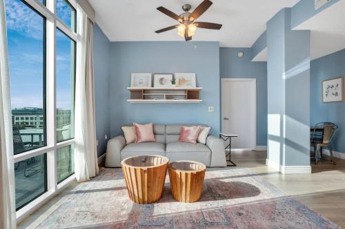 2 Bdrm Penthouse with Billiards