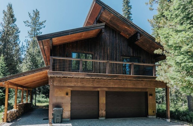 2 bett 1 bad luxus vermietung in alpin. Private Lage und sehr komfortabel