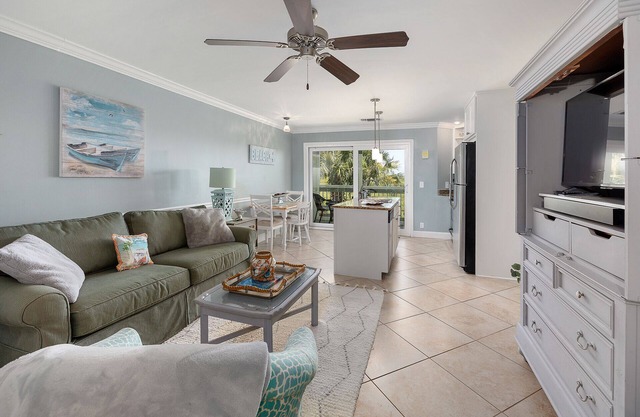 2 bed/2 bath marsh front unit in Sea Palms