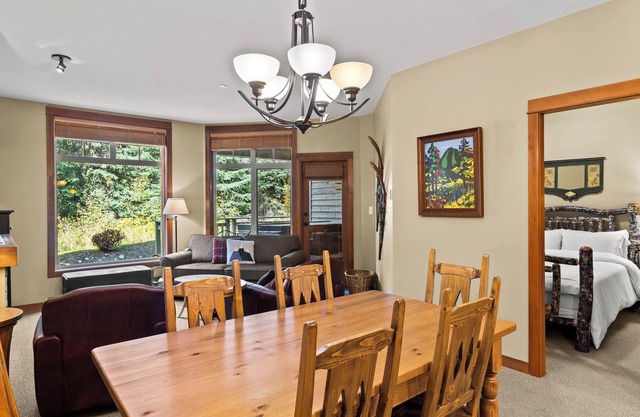 2 Bed, 2 Bath Condo Ski-in & Ski-out With Chairlift & Golf Course Steps Away!