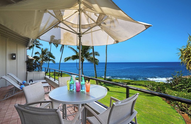 2-Bed/2-Bath Oceanfront Condo Suite